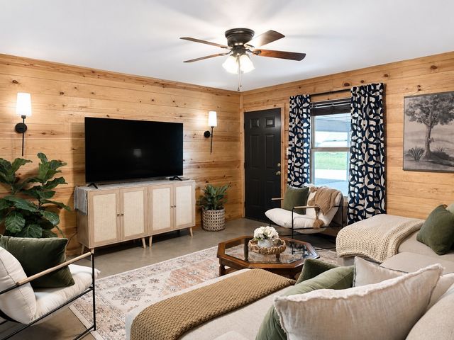 1517 County Road 706 2, Joshua, TX 76058