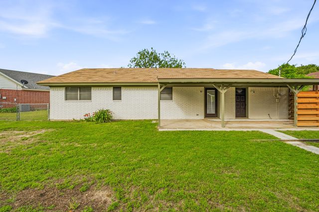 115 Doublehorn Street, Stephenville, TX 76401