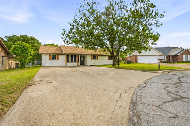 115 Doublehorn Street, Stephenville, TX 76401