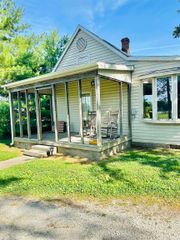 2880 S Andrews Road, Yorktown, IN 47396
