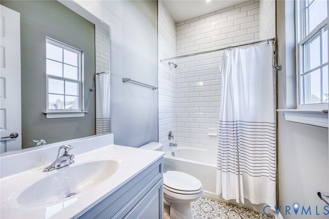 1900 Galley Pl, Chester, VA 23836