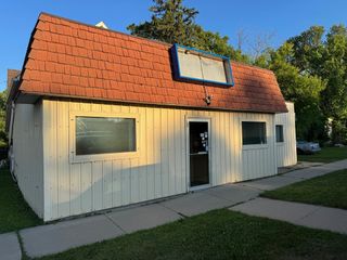 304 Riverside Avenue S, Thief River Falls, MN 56701