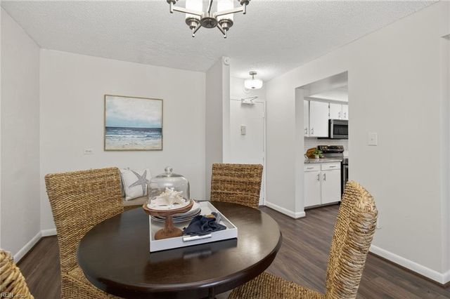 3288 Page Ave Apt 214, Virginia Beach, VA 23451