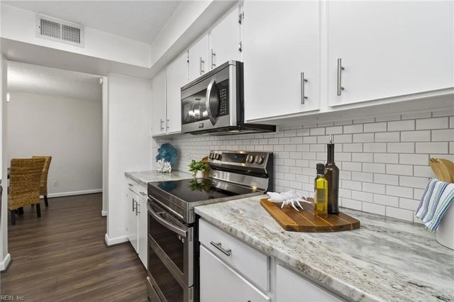3288 Page Ave Apt 214, Virginia Beach, VA 23451