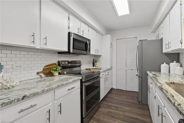3288 Page Ave Apt 214, Virginia Beach, VA 23451