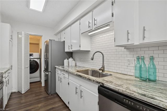 3288 Page Ave Apt 214, Virginia Beach, VA 23451