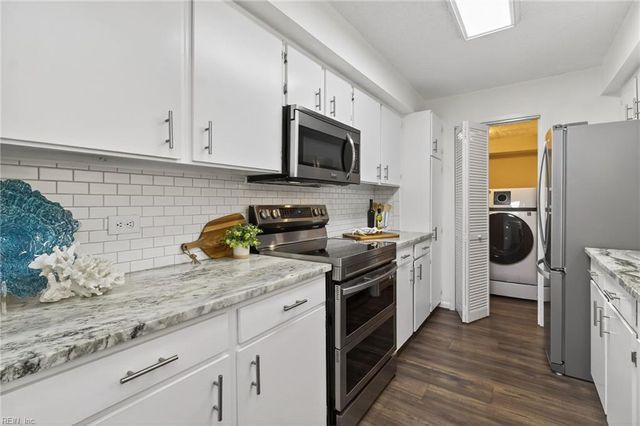 3288 Page Ave Apt 214, Virginia Beach, VA 23451