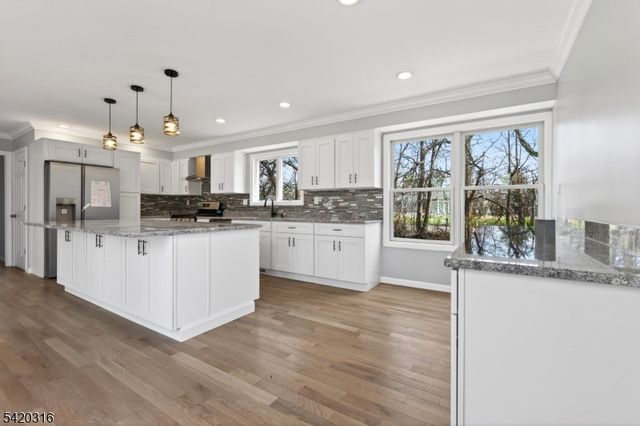 237 Jacksonville Dr, Parsippany-troy Hills Twp., NJ 07054