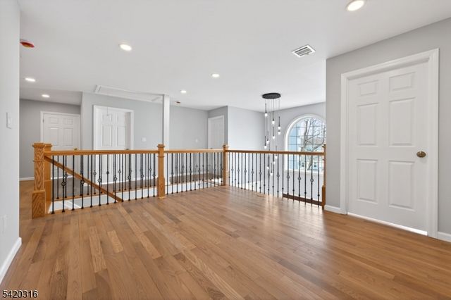 237 Jacksonville Dr, Parsippany-troy Hills Twp., NJ 07054