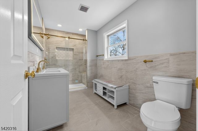 237 Jacksonville Dr, Parsippany-troy Hills Twp., NJ 07054