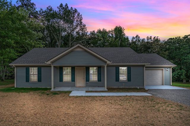 393 Flowertown Rd, Normandy, TN 37360