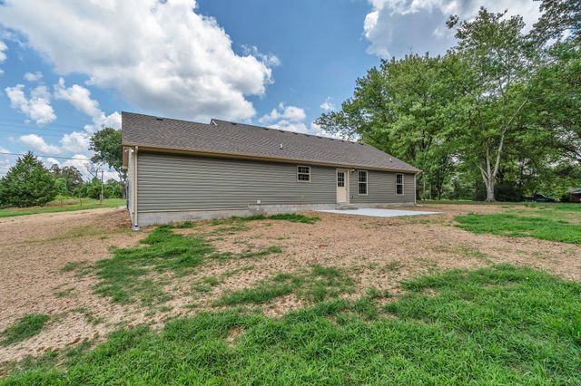 393 Flowertown Rd, Normandy, TN 37360