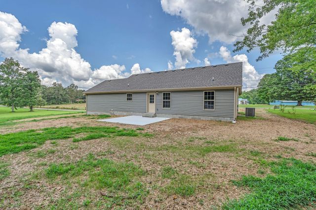 393 Flowertown Rd, Normandy, TN 37360