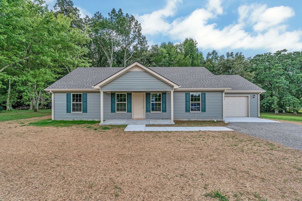 393 Flowertown Rd, Normandy, TN 37360