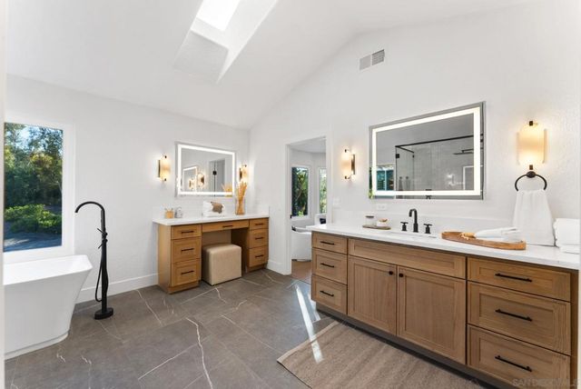 12257 Avenida Consentido, San Diego, CA 92128