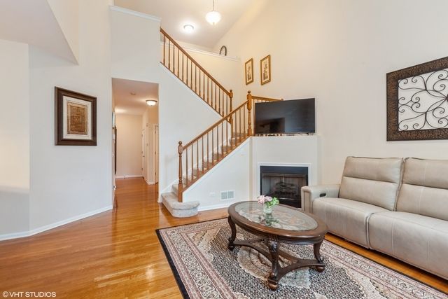 152 Orchards Pass, Bartlett, IL 60103