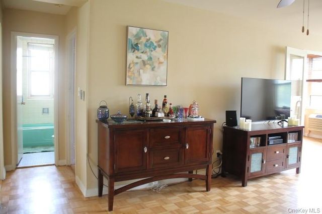 12 Old Mamaroneck Road 7K, White Plains, NY 10601