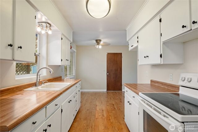 1123 Forest Glen Road, Oak Harbor, WA 98277