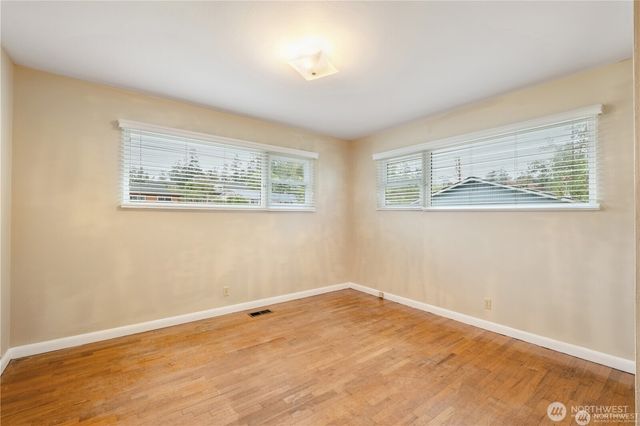 1123 Forest Glen Road, Oak Harbor, WA 98277