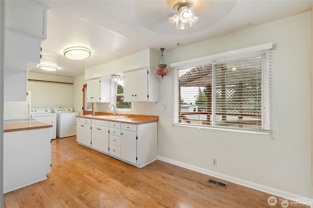 1123 Forest Glen Road, Oak Harbor, WA 98277