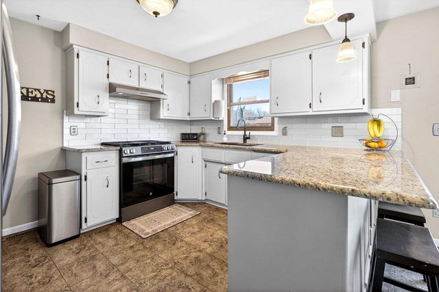3008 E BONA AVENUE, Appleton, WI 54915