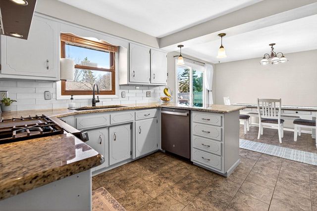 3008 E BONA AVENUE, Appleton, WI 54915