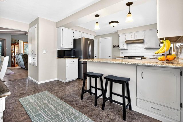 3008 E BONA AVENUE, Appleton, WI 54915