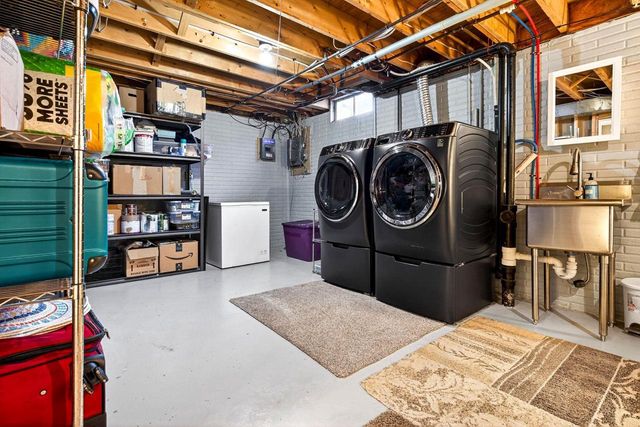 3008 E BONA AVENUE, Appleton, WI 54915