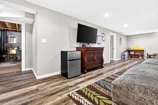 3008 E BONA AVENUE, Appleton, WI 54915