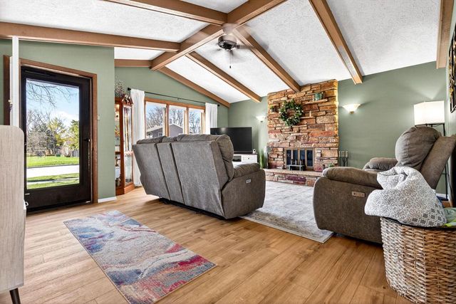 3008 E BONA AVENUE, Appleton, WI 54915