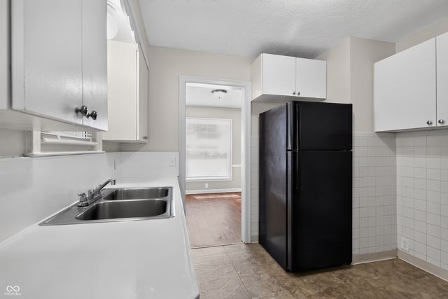 423 Clyde Avenue, Indianapolis, IN 46201