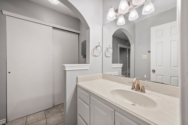 1712 Baird Farm Circle 2101, Arlington, TX 76006