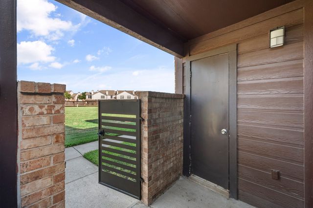 1712 Baird Farm Circle 2101, Arlington, TX 76006