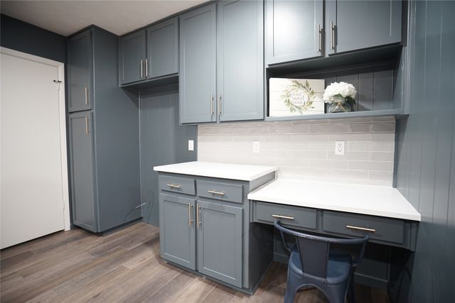 2121 Stonegate Drive N, Bedford, TX 76021