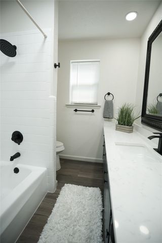 2121 Stonegate Drive N, Bedford, TX 76021