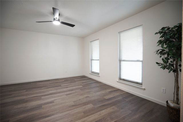 2121 Stonegate Drive N, Bedford, TX 76021