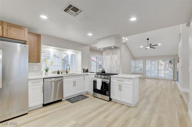 6987 Emerald Springs Lane, Las Vegas, NV 89113