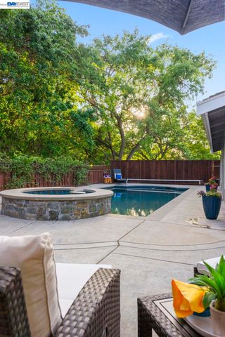 1296 Vintner Way, Pleasanton, CA 94566