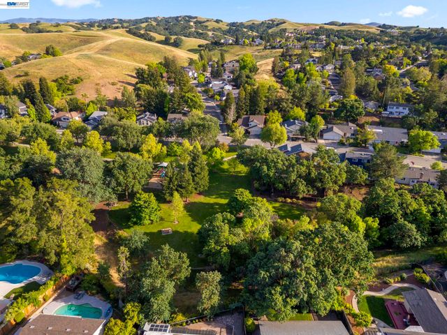 1296 Vintner Way, Pleasanton, CA 94566