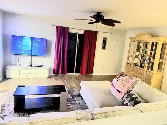 2466 44th Avenue, Vero Beach, FL 32966