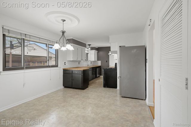 8737 Shannon Drive, Sterling Heights, MI 48314