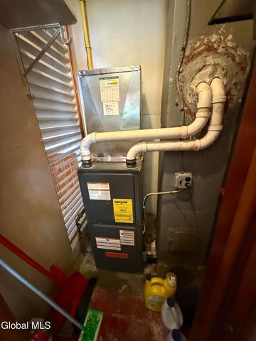 1948 State Highway 5s, Amsterdam, NY 12010