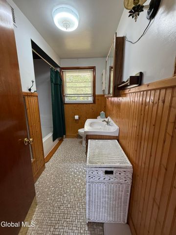 1948 State Highway 5s, Amsterdam, NY 12010