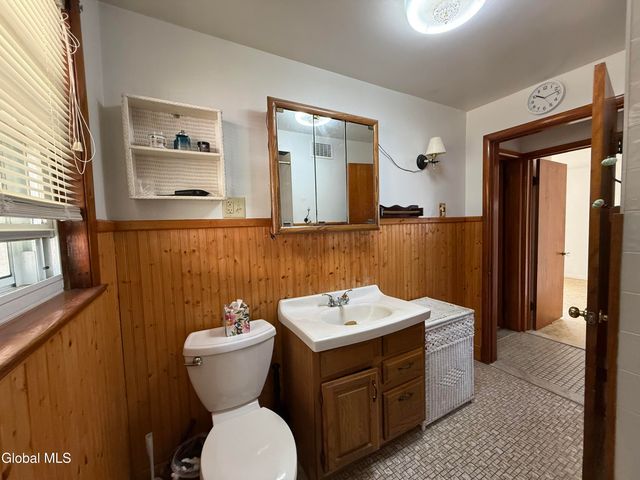 1948 State Highway 5s, Amsterdam, NY 12010