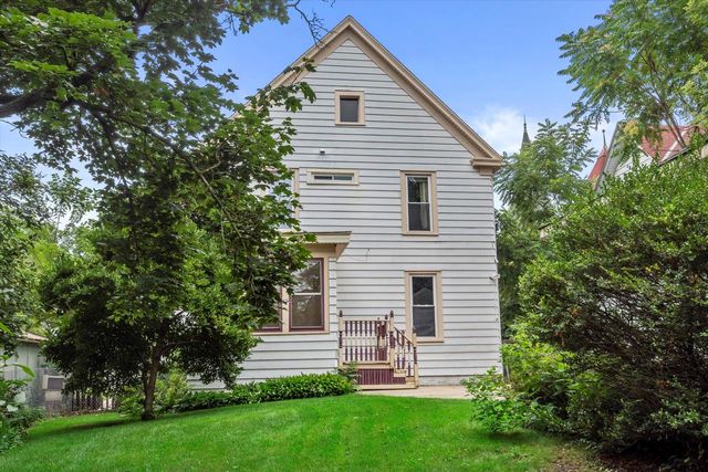 1523 N 70th STREET, Wauwatosa, WI 53213