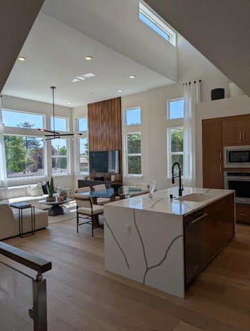 11240 Cottonwood Place 038-08 Plan 3, Saratoga, CA 95070