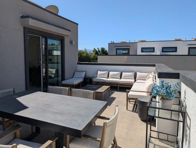 11240 Cottonwood Place 038-08 Plan 3, Saratoga, CA 95070