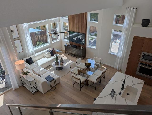 11240 Cottonwood Place 038-08 Plan 3, Saratoga, CA 95070
