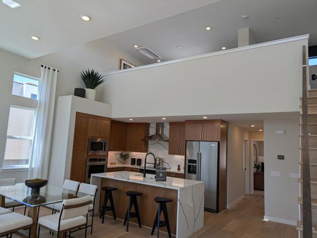 11240 Cottonwood Place 038-08 Plan 3, Saratoga, CA 95070