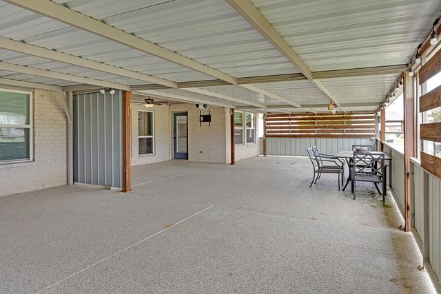 120 Lone Star Way, Godley, TX 76044